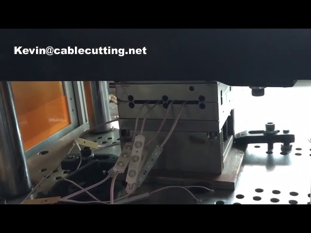 垂直式LED電球プラスチック射出成形機 | ハウジング・ランプストリング部品製造用機械
