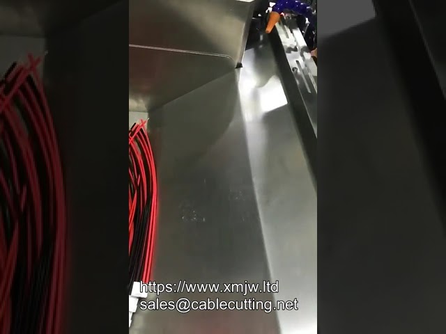 全自動単頭エンドプラグシェル圧着機 | 高精度・高速圧着で工場自動化を実現