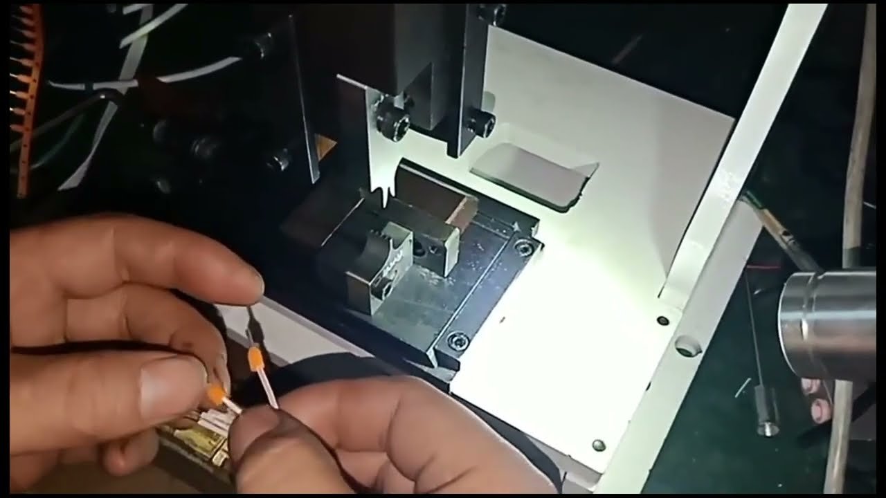 コールドプレスプラグ圧着機 30mmストローク ルーズ絶縁端子対応 圧着工具セット