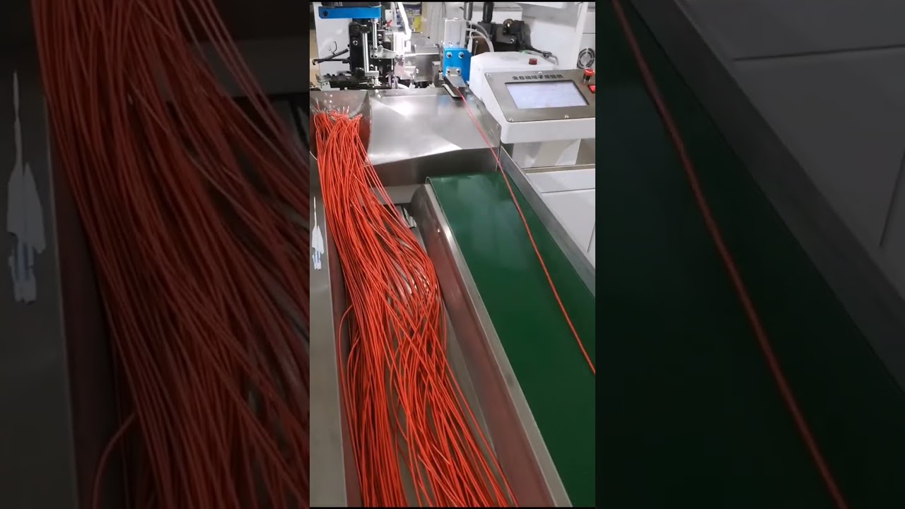 全自動両頭端子機｜サーボ送りで高精度な長さ制御を実現