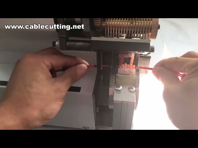 高精度ワイヤーテーピング機 | 自動テープ巻き機で生産性向上