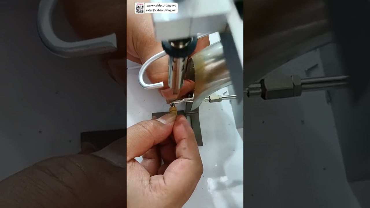 医療機器向け半自動はんだ付け機が、毎回完全なフルはんだ接合を実現します。
