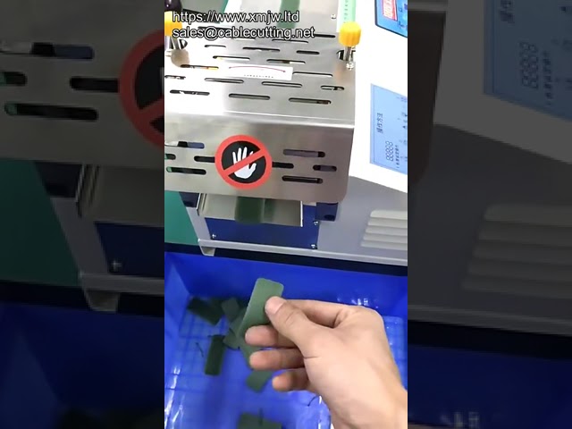 穴あけ機能搭載！セロファン・面ファスナー自動切断機