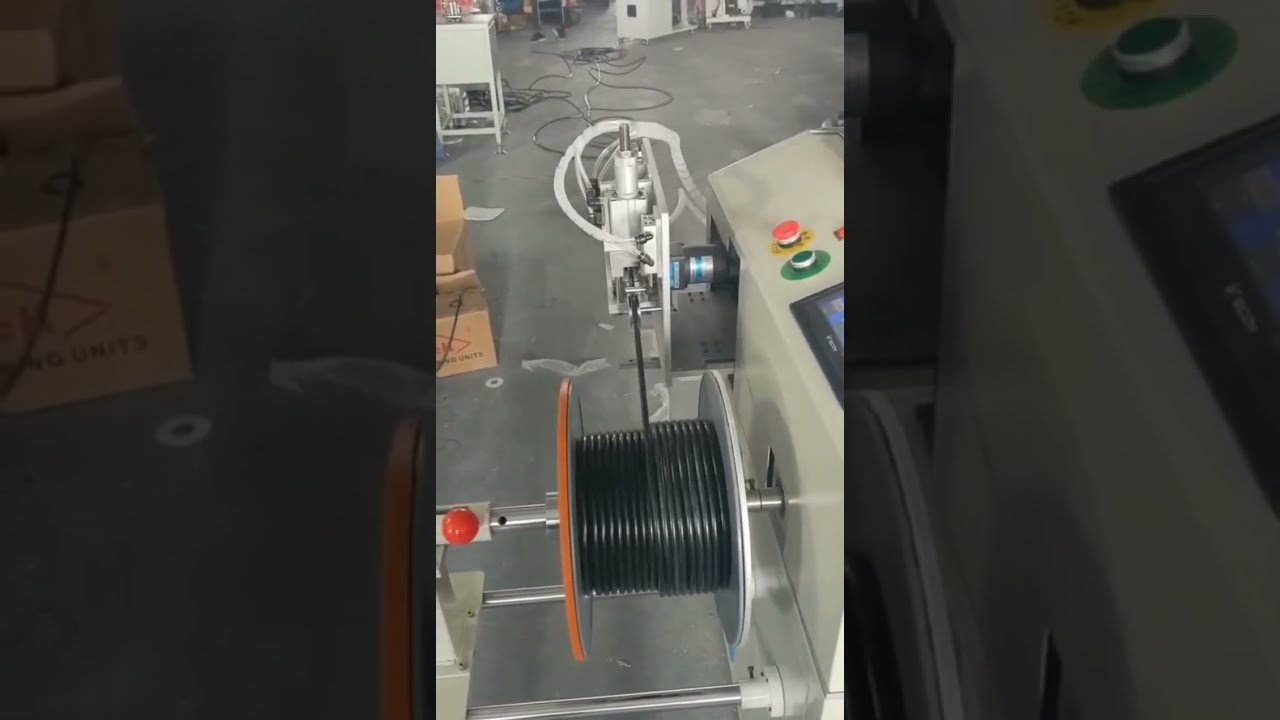 自動ワイヤー巻取機｜メーター計数・トラバース・切断・巻取を一元化する工場設備メーカー