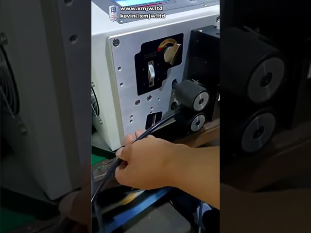 データケーブル・スマホ充電ケーブル製造機【原材料から自動生産】ミニケーブル対応