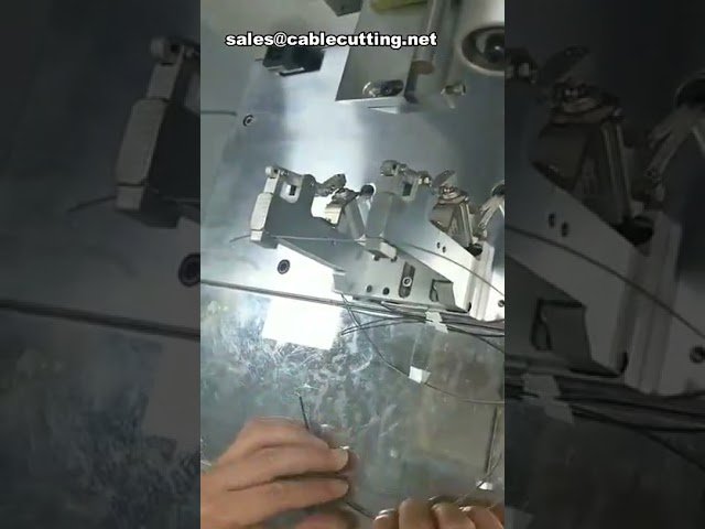【自動車モーター用】ワイヤーケーブル半折りラベル貼付＆プラスチックチューブ自動作成機