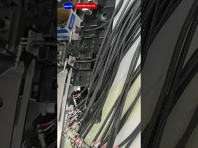 【高効率】USB・AUXコネクタ自動はんだ付け機｜生産ライン自動化