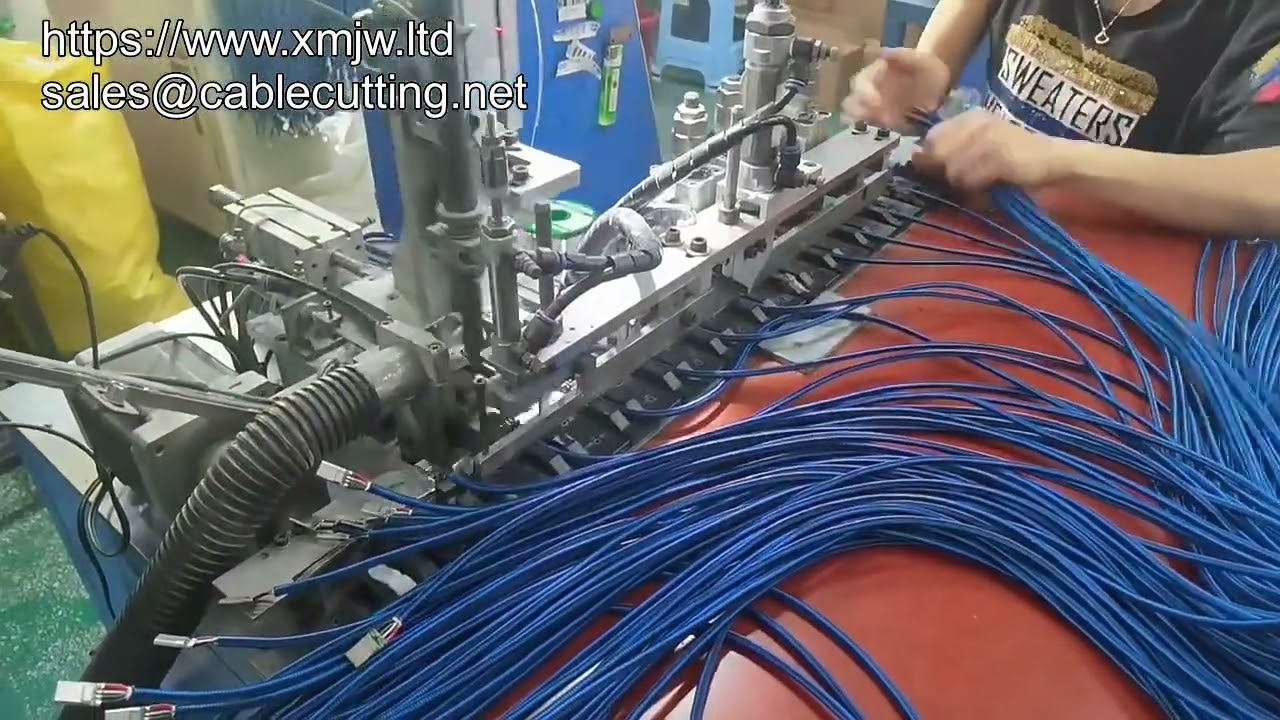 自動でUSBケーブル充電ラグを半田付け！スマホデータケーブル製造機